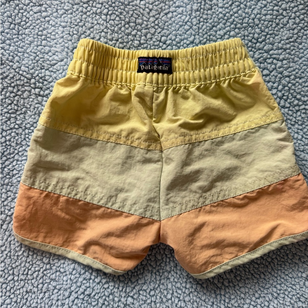 Patagonia Board shorts 12-18 like new